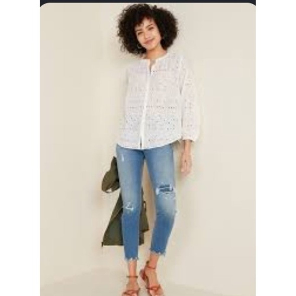 Old Navy Oversized Embroidered Eyelet Button-Front Blouse White Lilies XXL